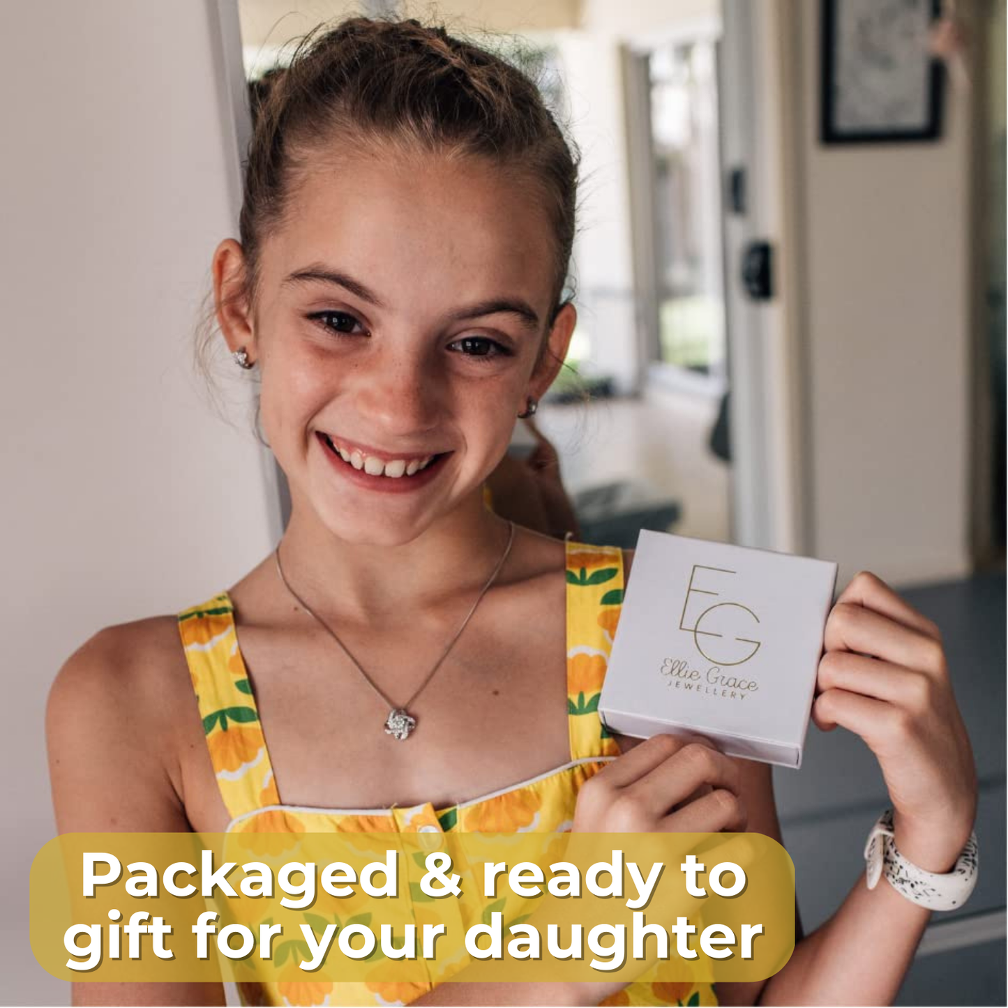Daughter Necklace from Mum and Dad - Love Knot Pendant - Meaningful Gift From Parents